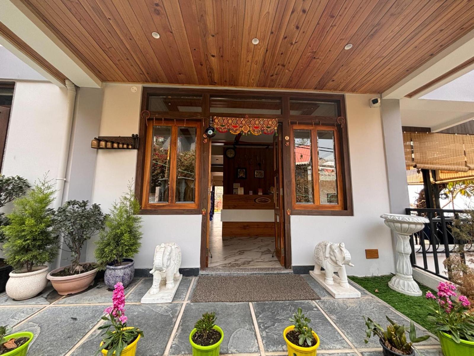 Blue Orchid Premium Otel Kalimpong Dış mekan fotoğraf